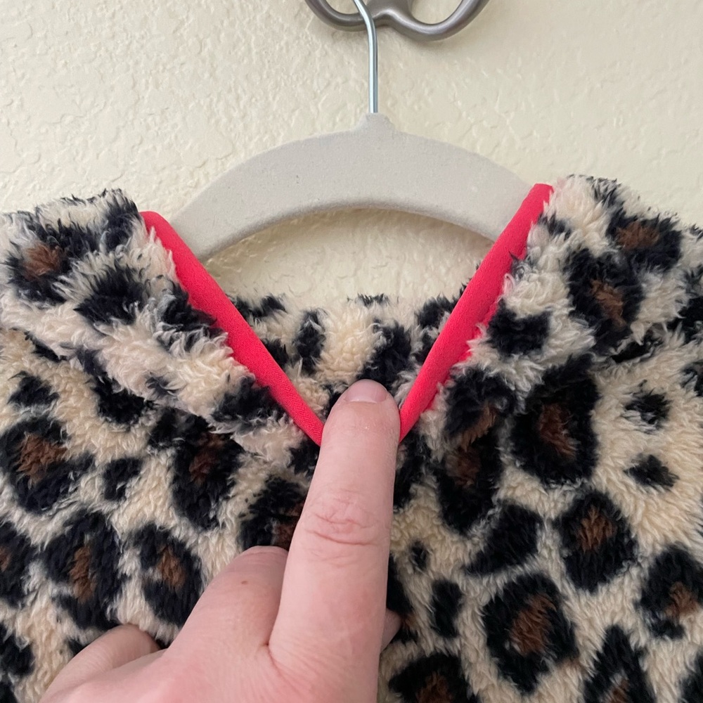Vineyard Vines- H2F Teddy Fleece Quarter zip! Leopard Print- new- women’s XL- - Picture 7 of 7